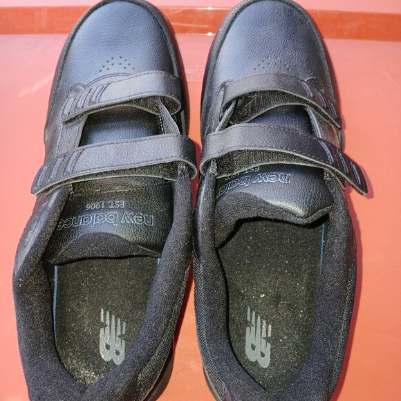 LOWERING THE PRICE for these BLACK NEW BALANACE MEN'S ATHLETIC SHOES - Picture 2 of 4